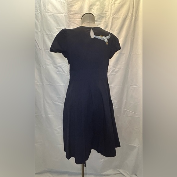 Poplin dress with embroidered birds across the bottom of the dress and the back - Picture 4 of 4